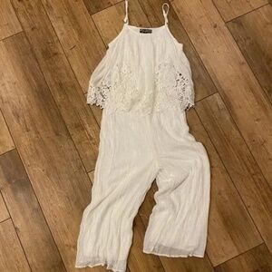 J GEE White Jumpsuit Romper Rayon Poly Lace Lightweight Summer SZ L